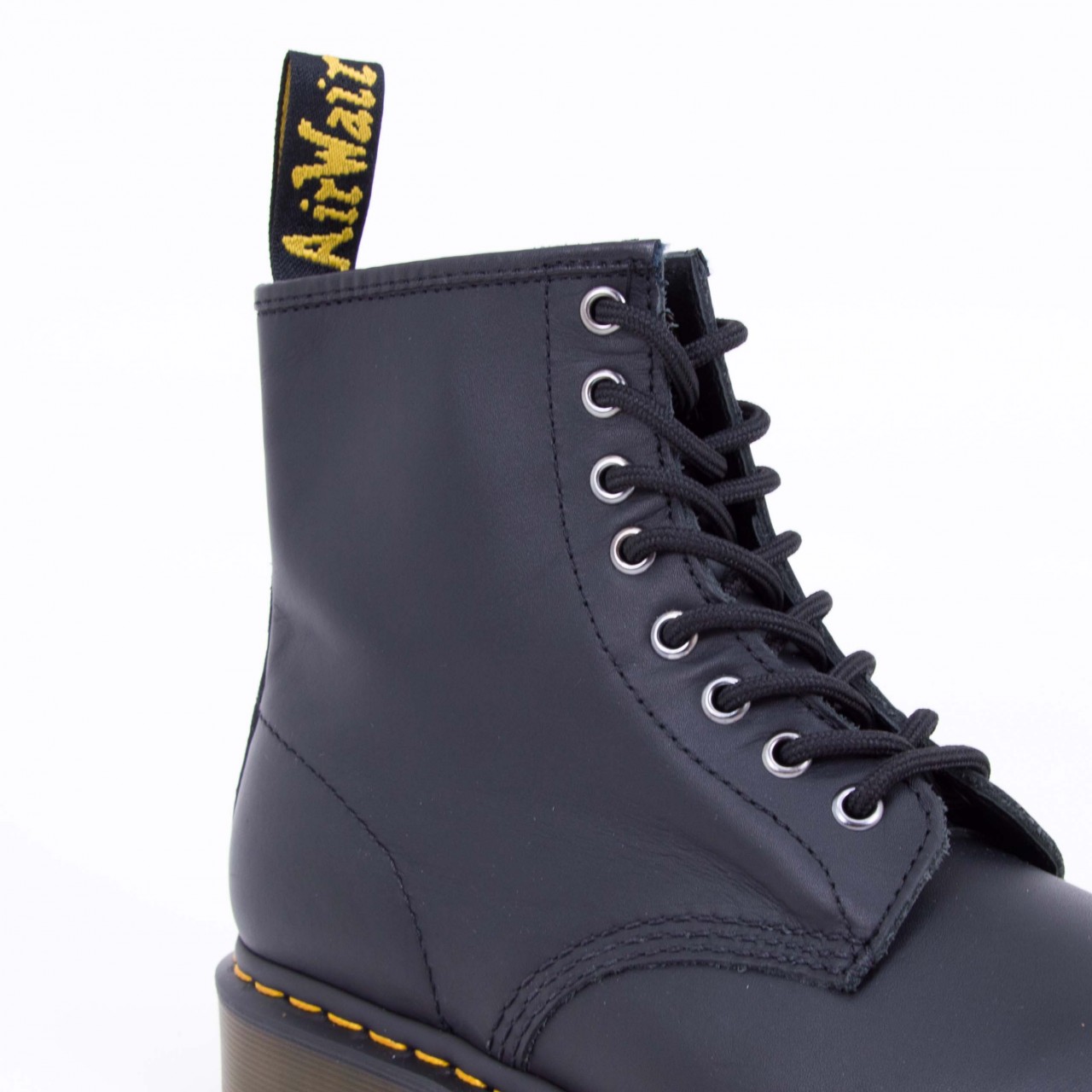 dr martens 1460w black nappa